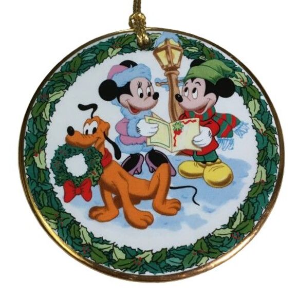 Disney Grolier ‘Tis the Season “Caroling” Ornament Mickey Minnie Mouse Pluto - Picture 1 of 3